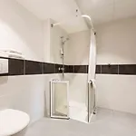 Akena Nantes - Ouest Hotel 2*