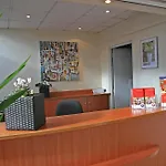 Akena Nantes - Ouest Hotel 2*