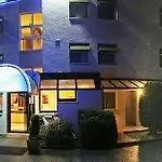 Akena Nantes - Ouest 2* أورفول