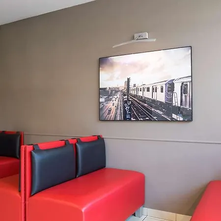 Akena Nantes - Ouest Hotel Orvault