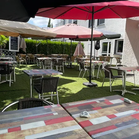 Akena Nantes - Ouest Hotel 2*