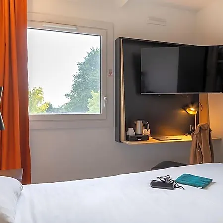 Akena Nantes - Ouest Hotel 2*