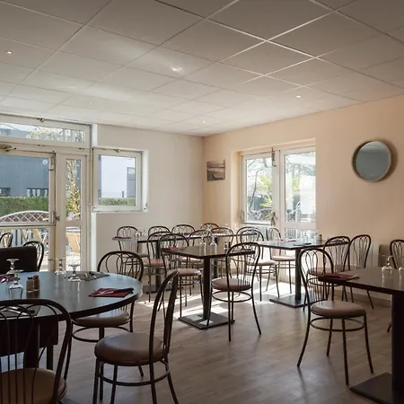 Akena Nantes - Ouest Hotel 2*